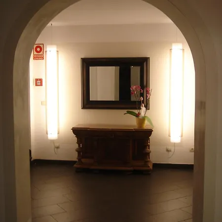 Hotel Carmen Roses