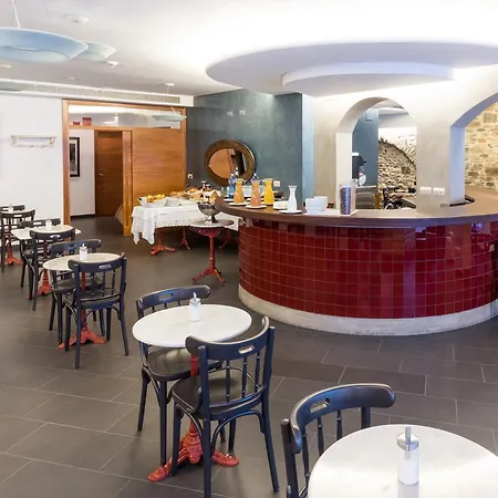 Carmen Hotel 3*